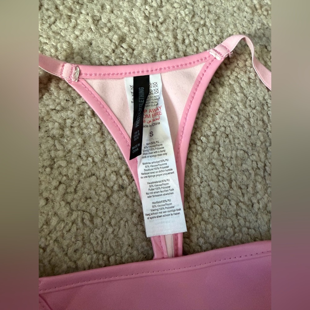 Pink Faux Leather Hook Front Corset Set - Picture 8 of 9